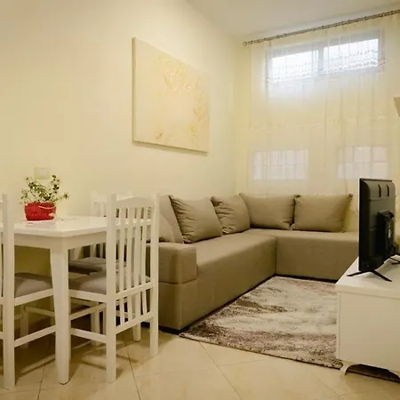Apartment S&f Centre Tirana